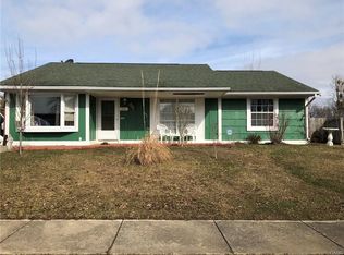 1081 Dixie Dr, New Lebanon, OH 45345
