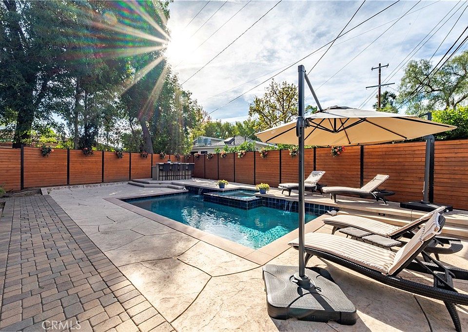 1st image of 5345 Fallbrook Ave