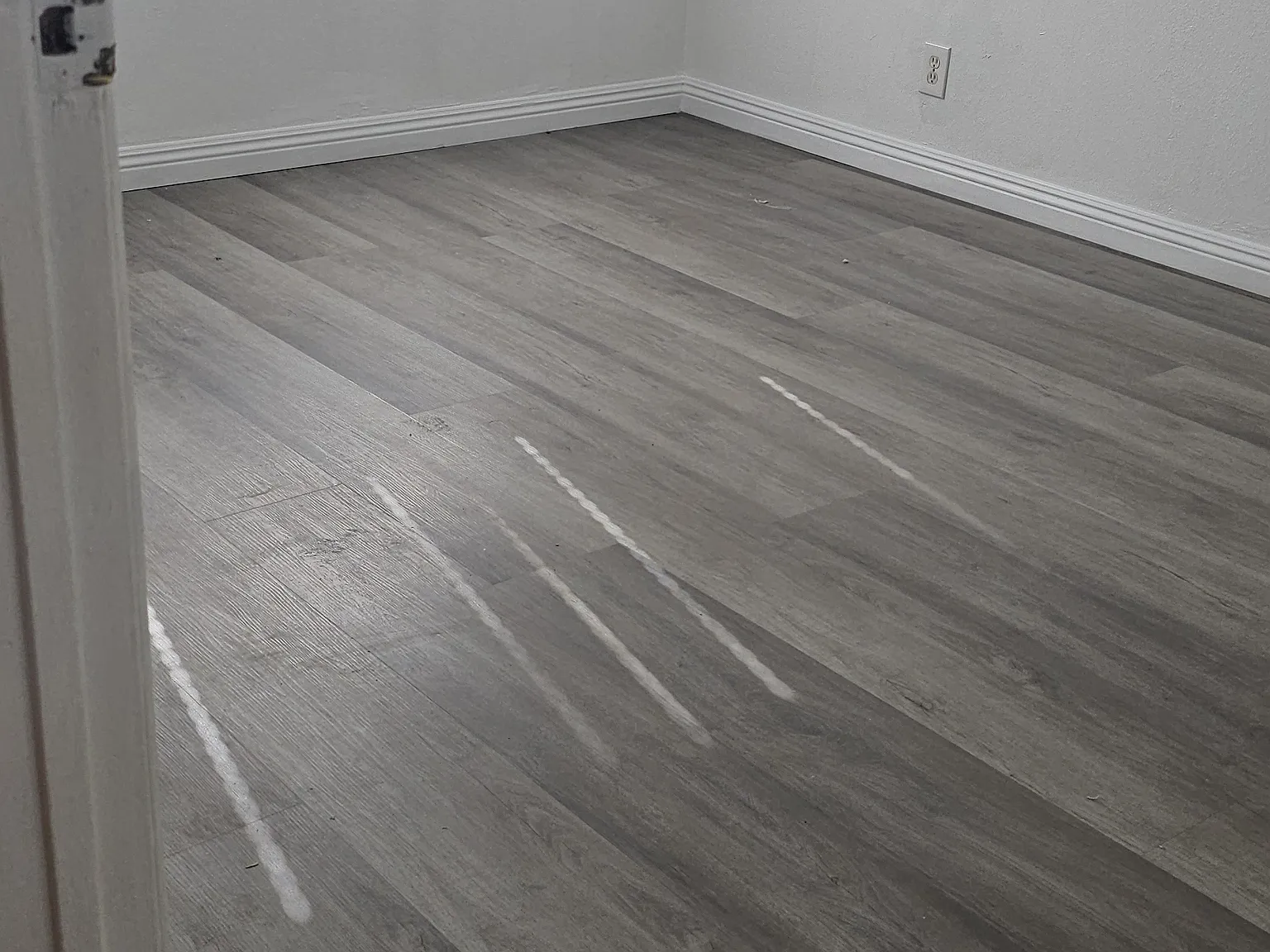 3 bed, 700 sqft, $2,800 — Photo 2
