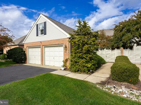 433 Windrow Clusters Dr, Moorestown, NJ 08057