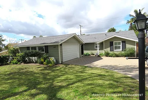 1165 Leonard Ave Photo 1