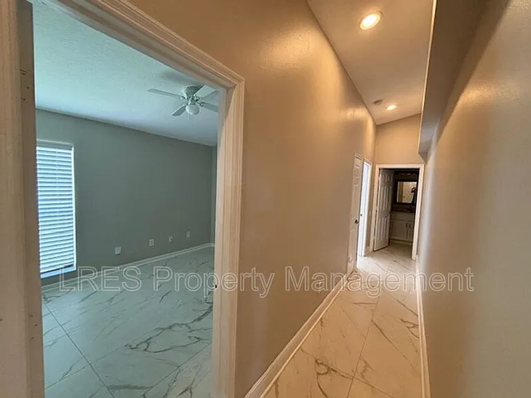 1028 Kerwood Cir — Photo 26