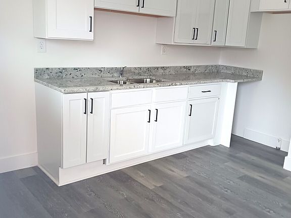 2nd image of 1731 Old Lynwood Cir #1