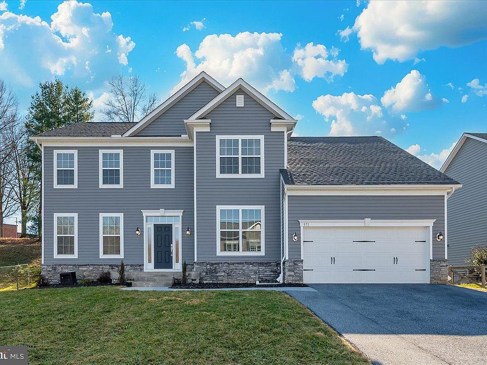 1st image of 971 Erna Dr