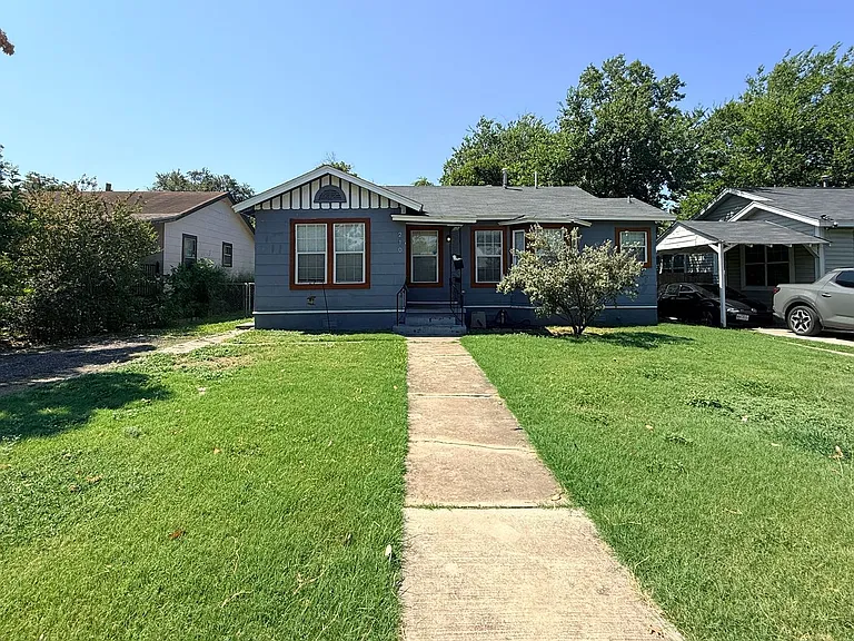 210 Haggin St — Photo 12