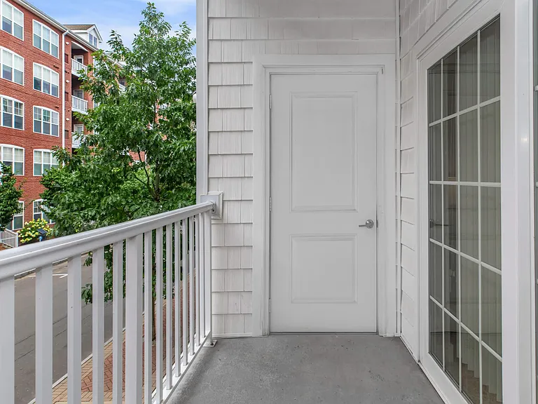 500 West Ave #1-412 — Photo 4