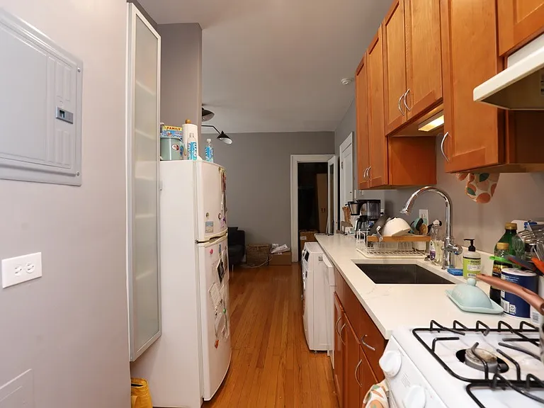 439 W Melrose St #B4 — Photo 3