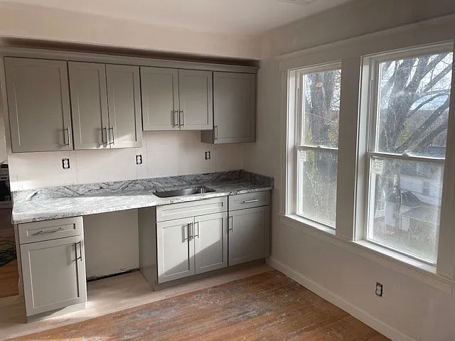 2 bed, 1.0 bath, 700 sqft, $1,950 — Photo 4