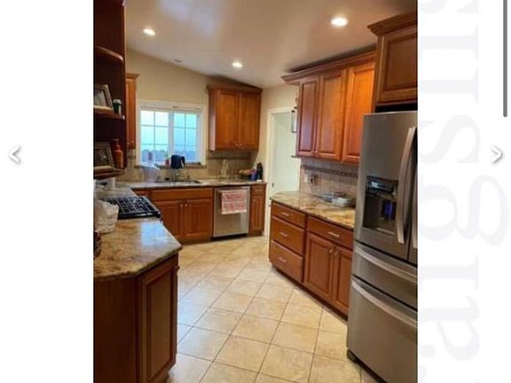 3rd image of 1734 Echo Ave