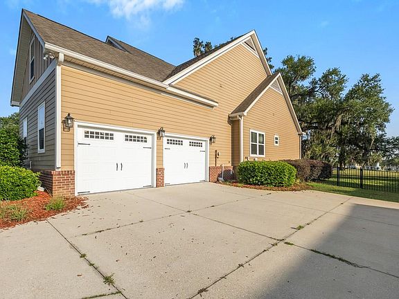 5th image of 3068 Dickinson Dr