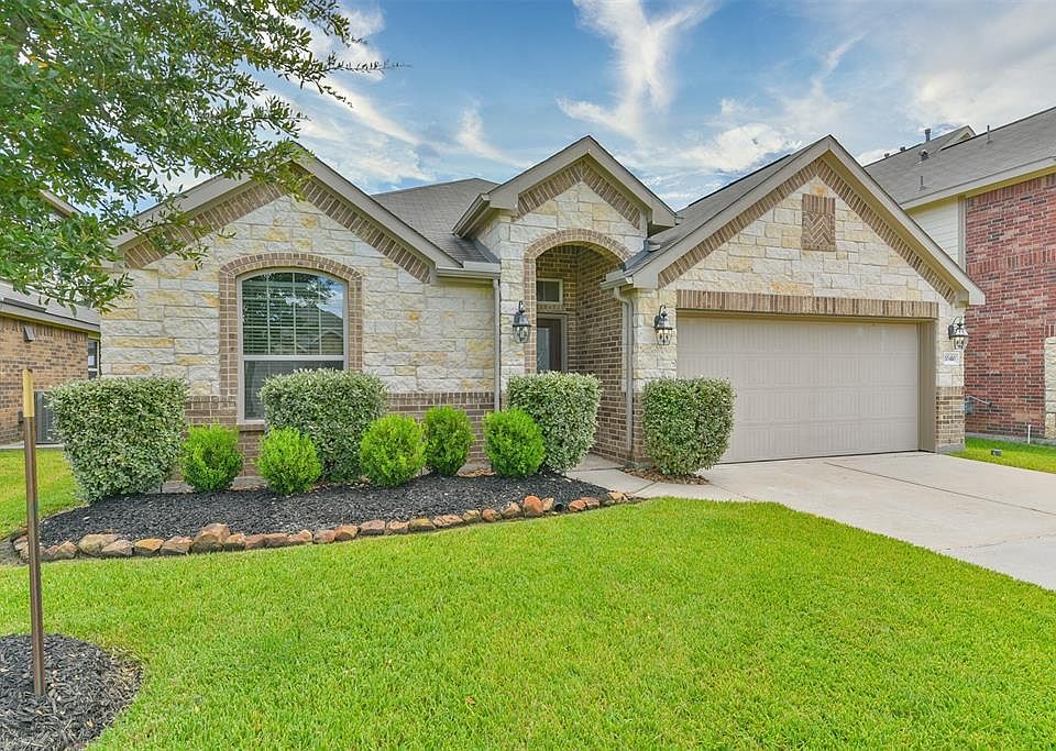 1st image of 20410 Kittredge Dr