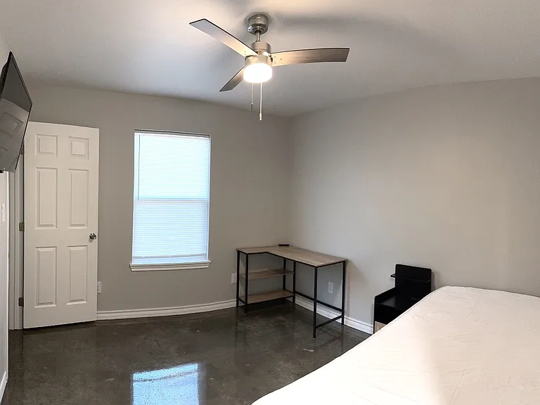 1316 Powers St #102 — Photo 11
