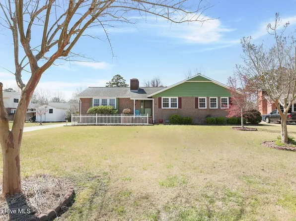 112 Pelletier Place, Jacksonville, NC 28540