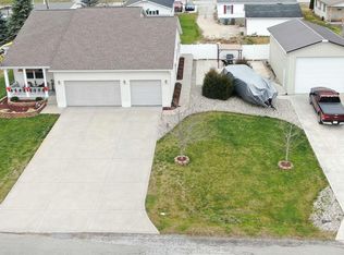 9837 N Lincoln Rd, Syracuse, IN 46567