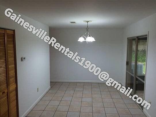 5th image of 1303 NW 39th Dr