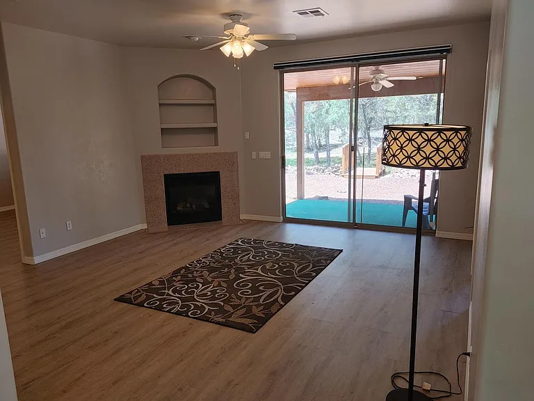 316 W Christopher Point — Photo 3