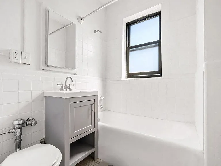 641 W. Aldine — Photo 14
