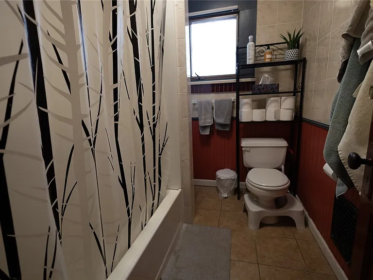 610 Mitchell St — Photo 22