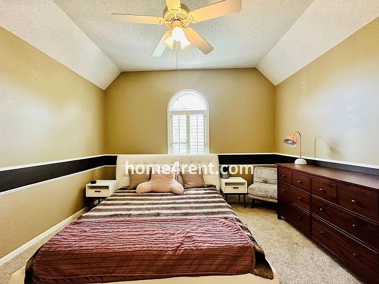 12648 S Hallet St — Photo 46