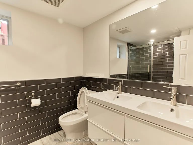 21 Robinglade Dr #LOWER — Photo 8