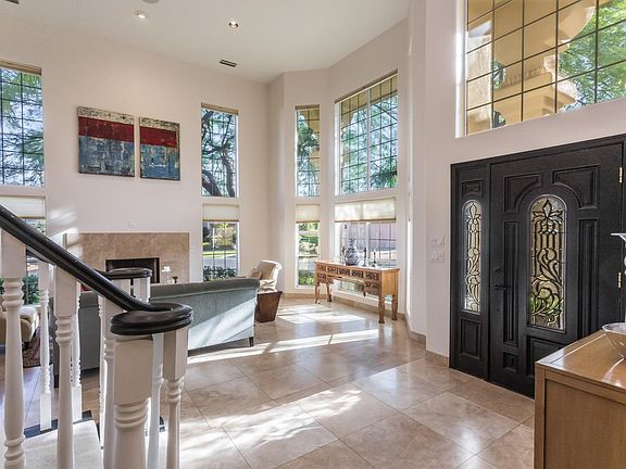 10015 N 55th St-6