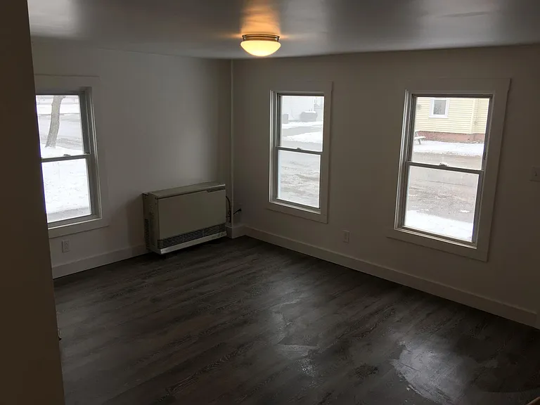 15 Maple St #1 — Photo 3