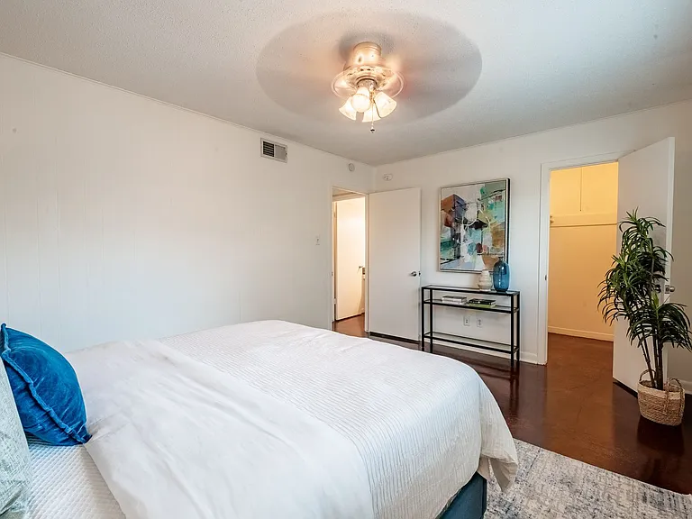 3914 Avenue D — Photo 31