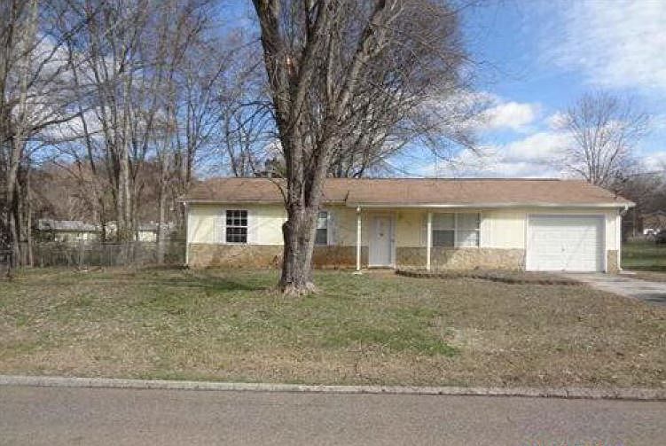 1st image of 3112 Deer Lake Dr