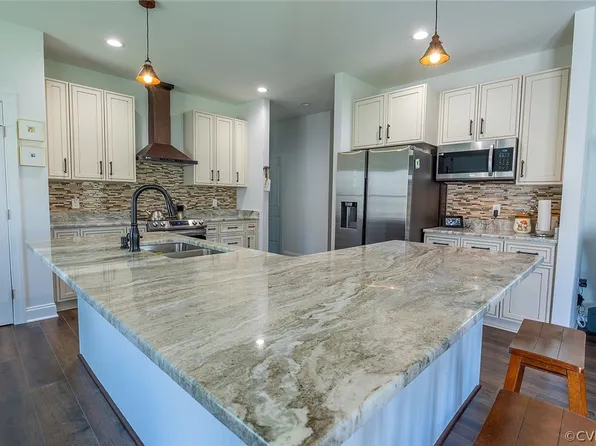 148 Summer Ln, Louisa, VA 23093