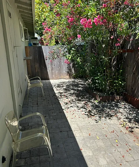 23 Redwood Ave — Photo 11