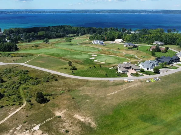 4162 Dornoch Ct, Williamsburg, MI 49690