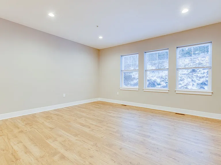 5003 Stefano Dr — Photo 6