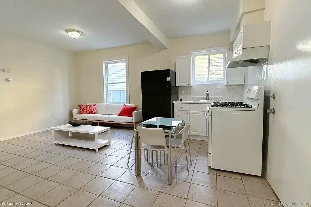 236 Greenwich Ave — Photo 1