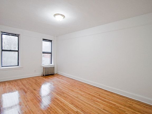 5th image of 4315 46th St APT C1