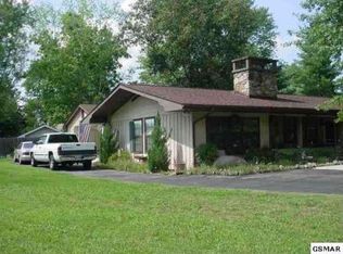 322 Park Rd, Pigeon Forge, TN 37862