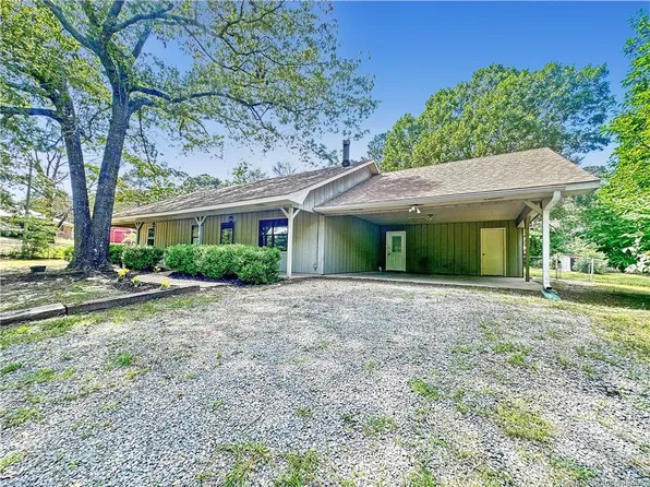 163 E Anacoco St, Anacoco, LA 71403