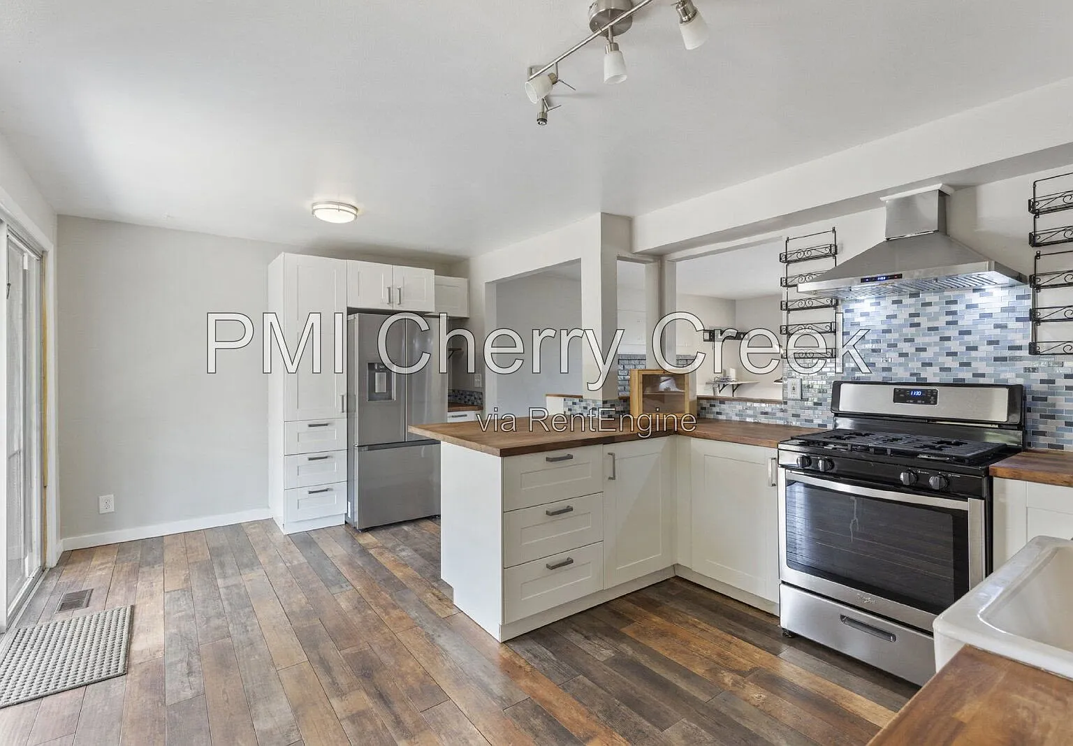 4 bed, 2.5 bath, 1878 sqft, $2,950 — Photo 4