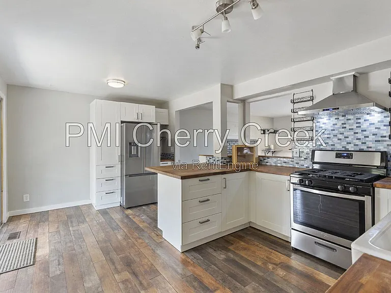 1364 W Center Ave — Photo 9