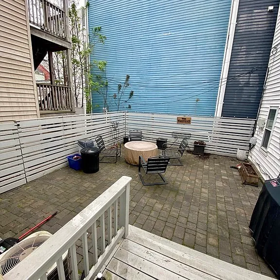 348 E St — Photo 4