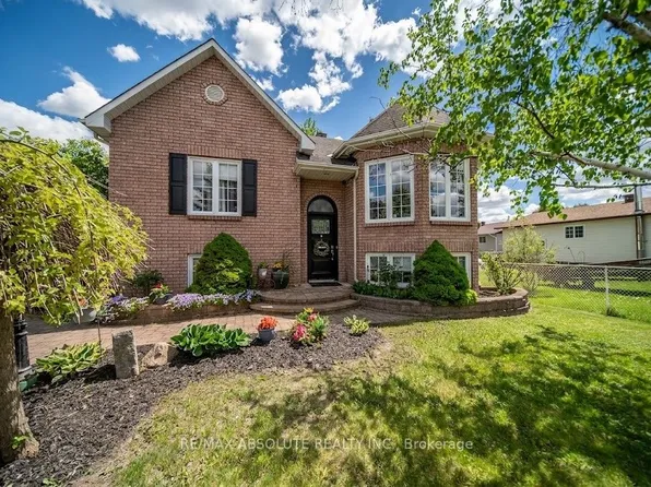 58 Albert St, Russell, ON K0A 1W1