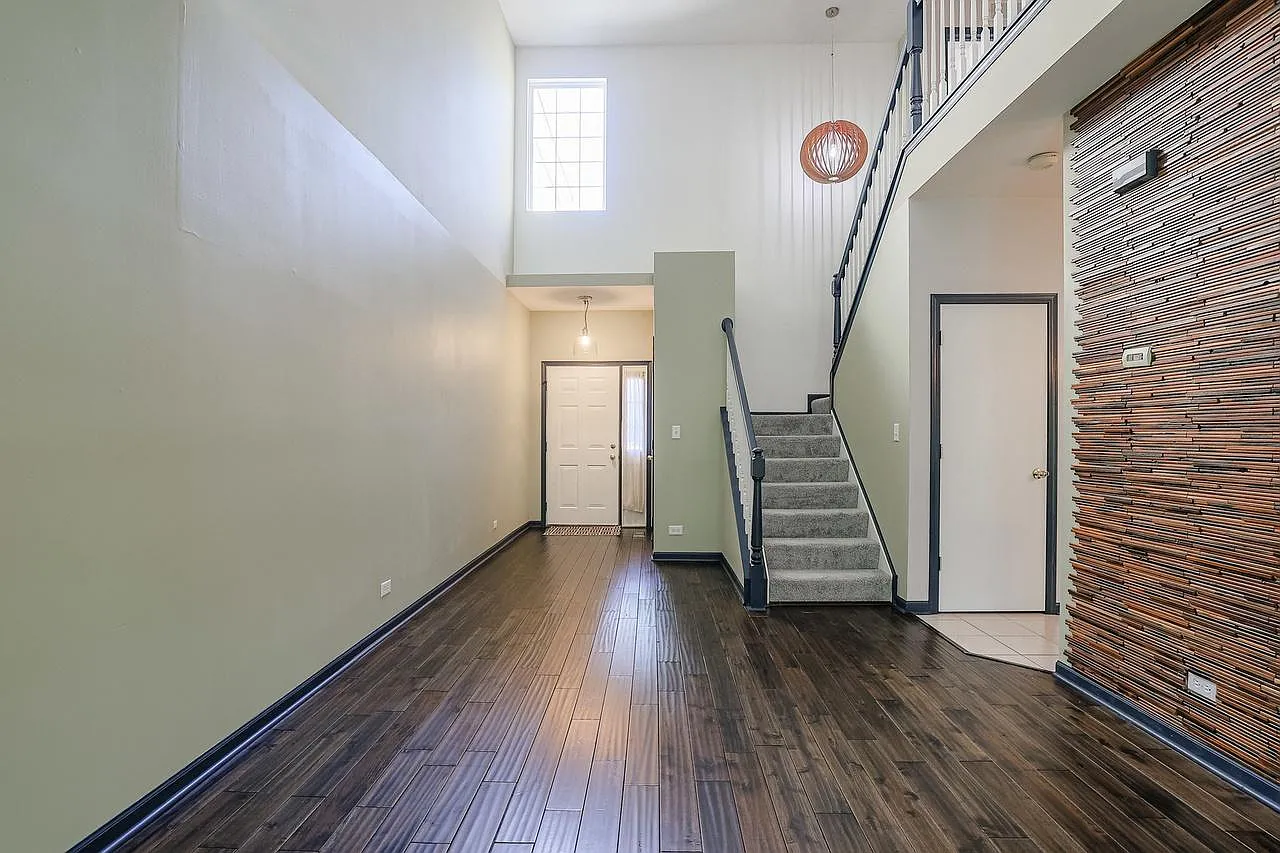 3 bed, 1515 sqft, $2,600 — Photo 3