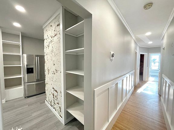 5th image of 803 Huron Blvd SE #2