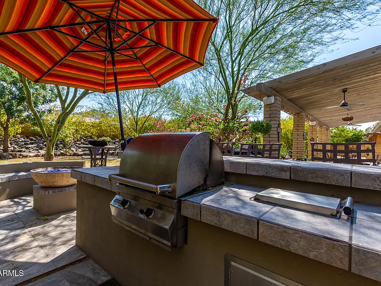 2909 E Las Rocas Dr — Photo 30