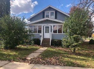 1605 Delaware St, Oshkosh, WI 54902