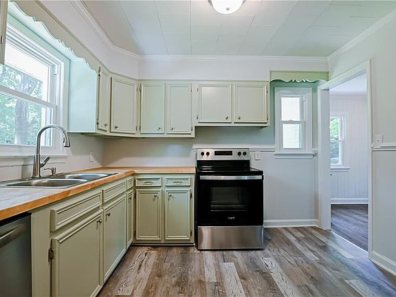 5th image of 609 W Minneola St