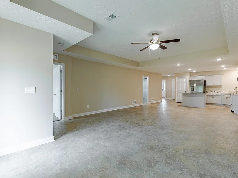 305 Breckinridge Cir — Photo 27