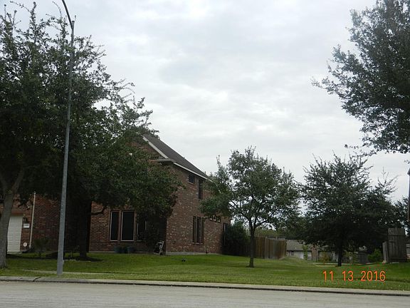 5th image of 11335 Riverstone Lake Ln