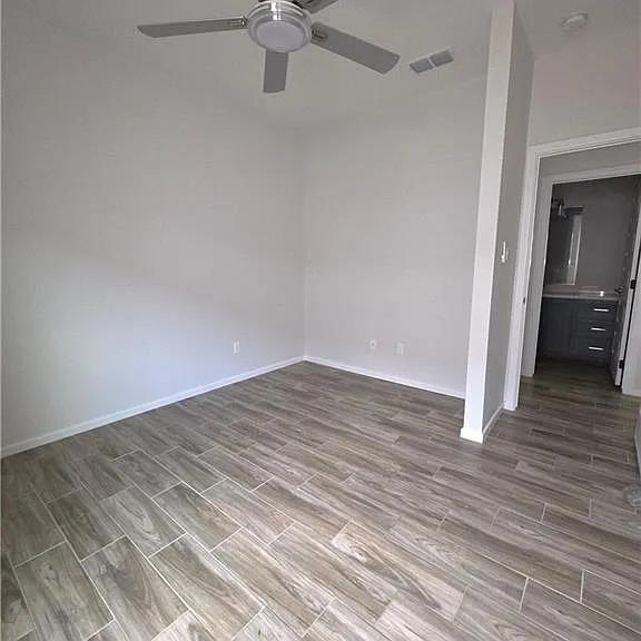 913 N Clarence Ave #2 — Photo 10