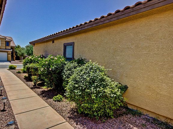 4th image of 18497 N Davis Dr