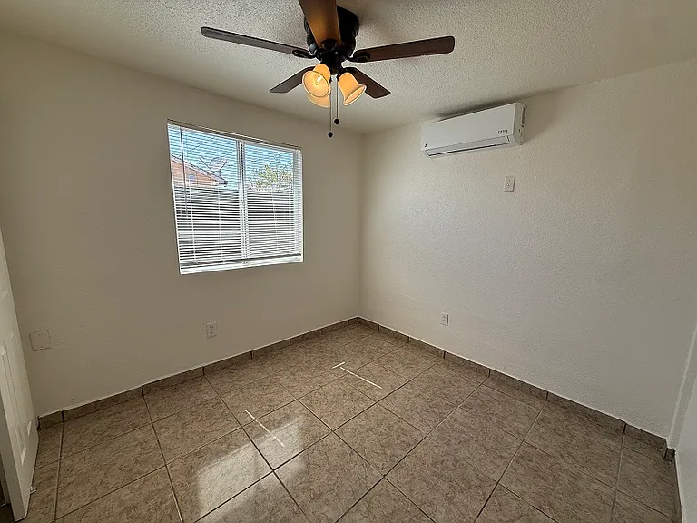 1805 S 11th Ave #B — Photo 8